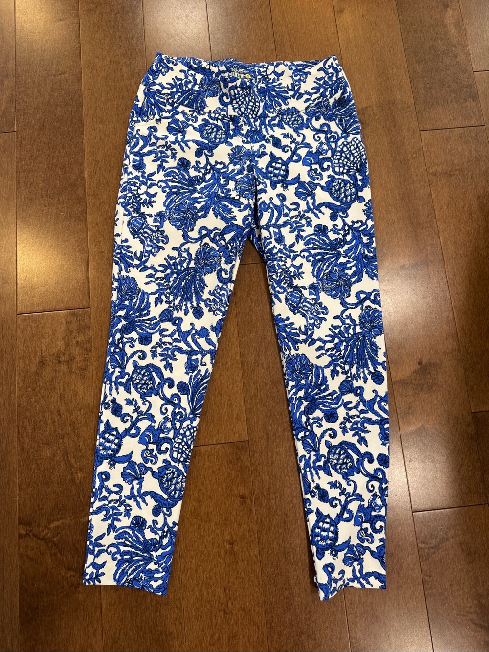 Lilly Pulitzer Blue & White luxletic pants (great for golf!) size small